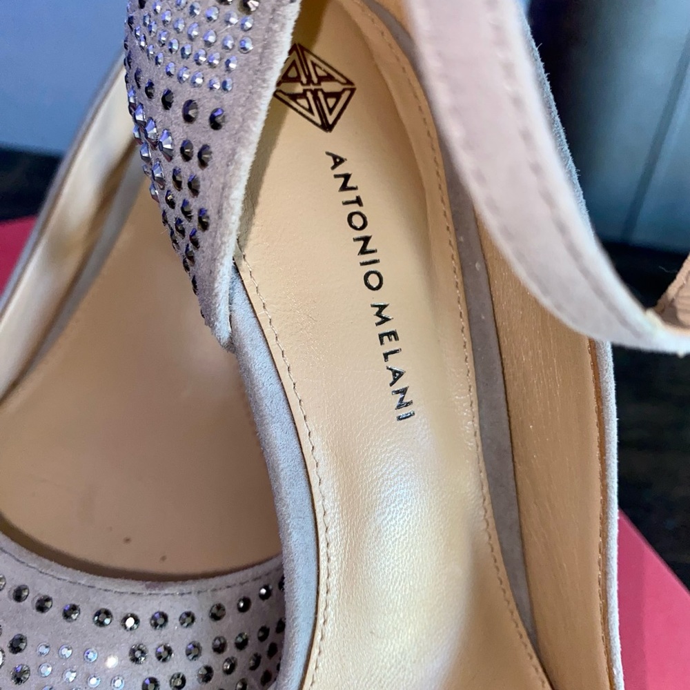 Antonio Melani heels size 7